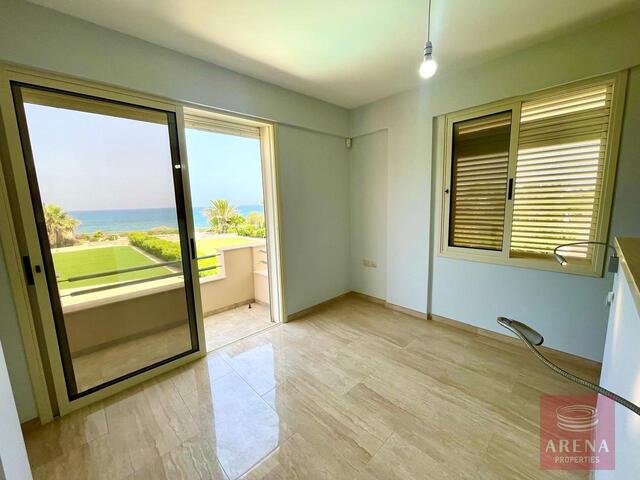 5 Bed Villa in Pervolia – photo 31