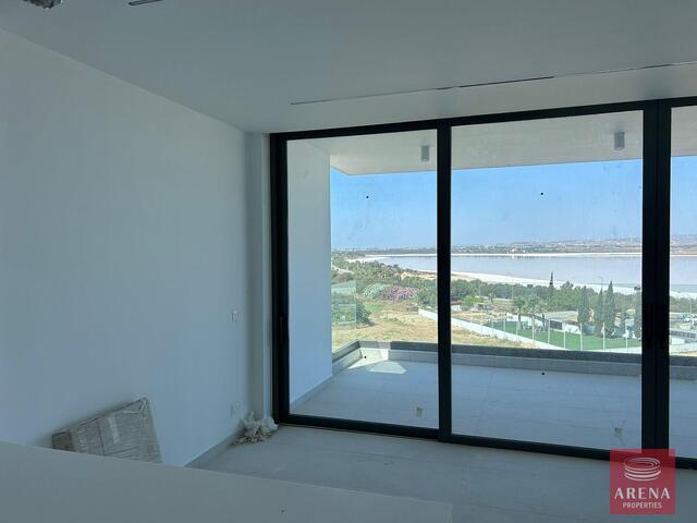apartment-9-apts-in-makenzy-8255.jpg