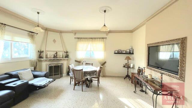 detachedHouse-14-VILLA-IN-ANAFOTIDA-9094.jpg