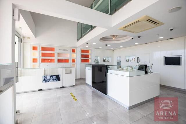Luxury Shop For Sale In Paralimni – photo 2