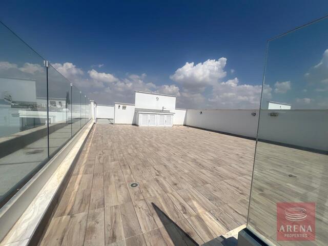 detachedHouse-24-VILLA-IN-DEKELIA-8336.jpg