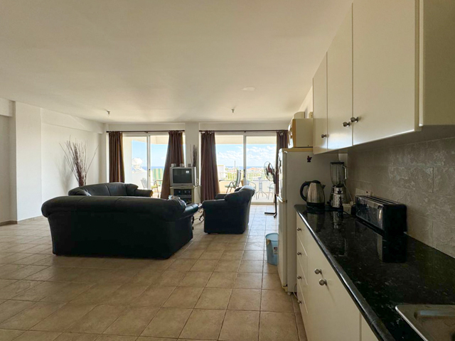 apartment-4-4-BED-APT-DERYNIA-9351.jpg
