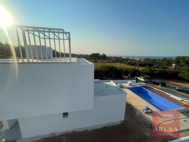detachedHouse-24-luxury-4-bed-villa-in-protaras-6139.jpeg