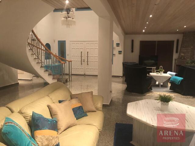 Villa in Pervolia for Rent – photo 17