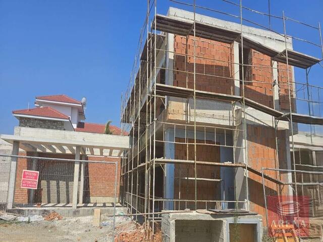detachedHouse-6a58a0ac3f69f-1.jpg