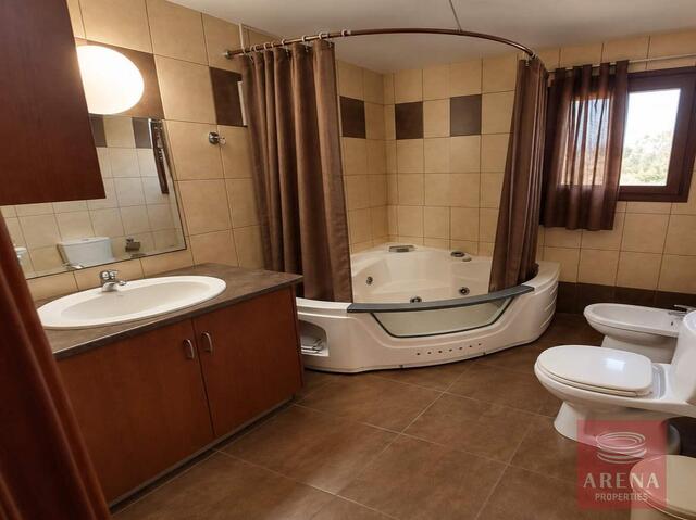 4-Bedroom Villa for Rent in Sotiros|Larnaca – photo 11