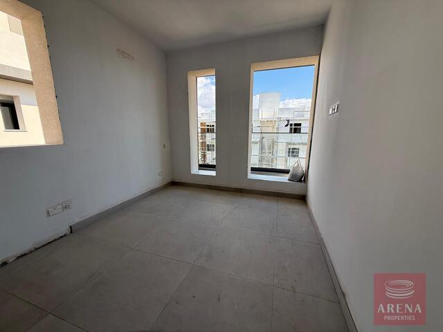 2-Bedroom Penthouse with Roof Garden in Aradippou for Sale – photo 9