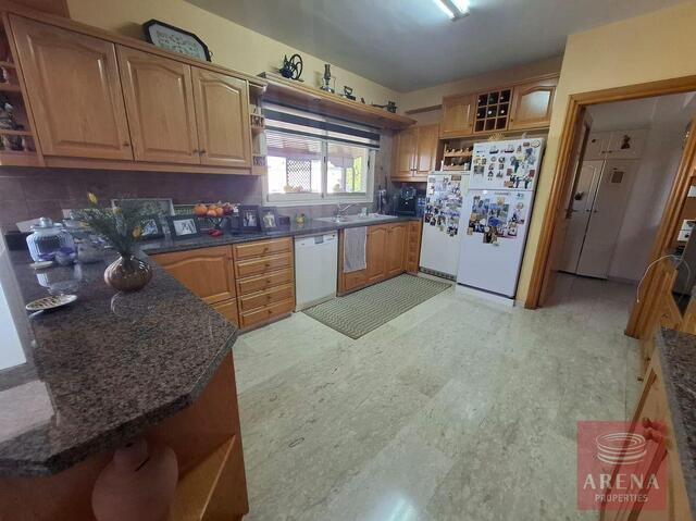 detachedHouse-69a053cb57ade.jpg