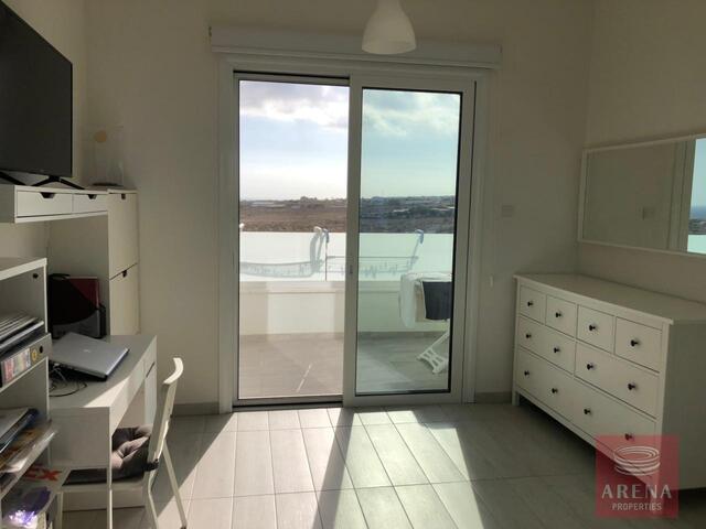 detachedHouse-21-4-BED-VILLA-IN-PARALIMNI-7728.jpg