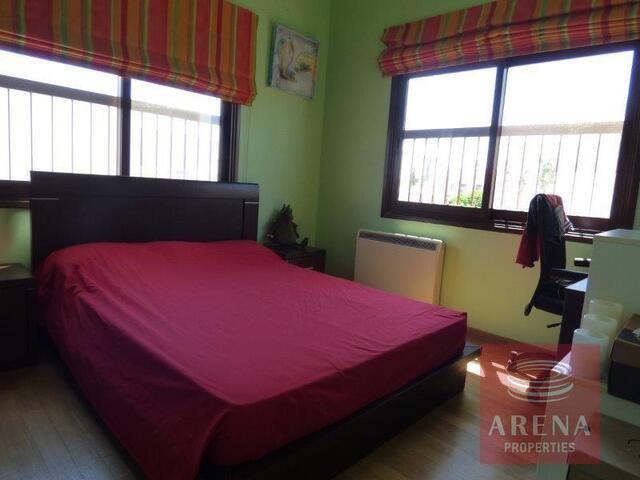 detachedHouse-15-5-BED-HOUSE-IN-ARADIPPOU-6180.jpg