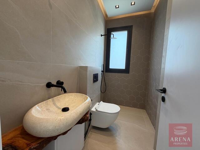 penthouse-6a13f2815c17b-5.jpg