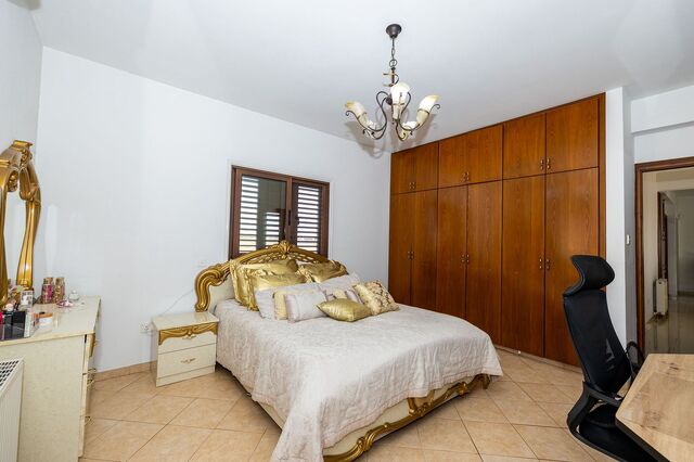 detachedHouse-32-5-bed-villa-kiti-10152.jpg