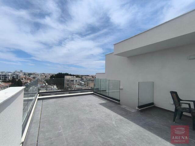 penthouse-6a3a5eb77a489-3.jpg