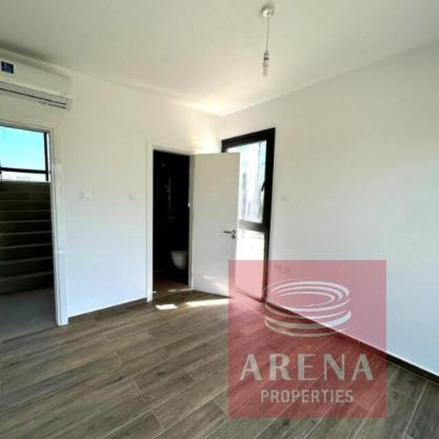 detachedHouse-698b13b963e1b.jpg