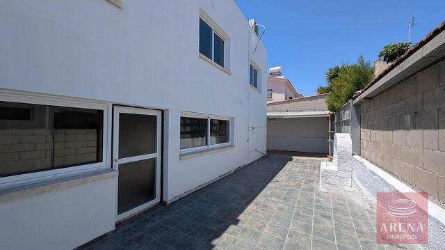 detachedHouse-6a3d67c8a281d-1.jpg
