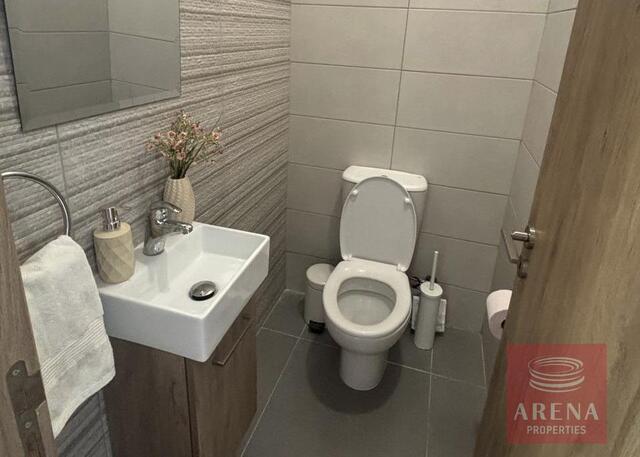 1 Bed Apartment for Rent in Larnaca Centre | Sea View – photo 11