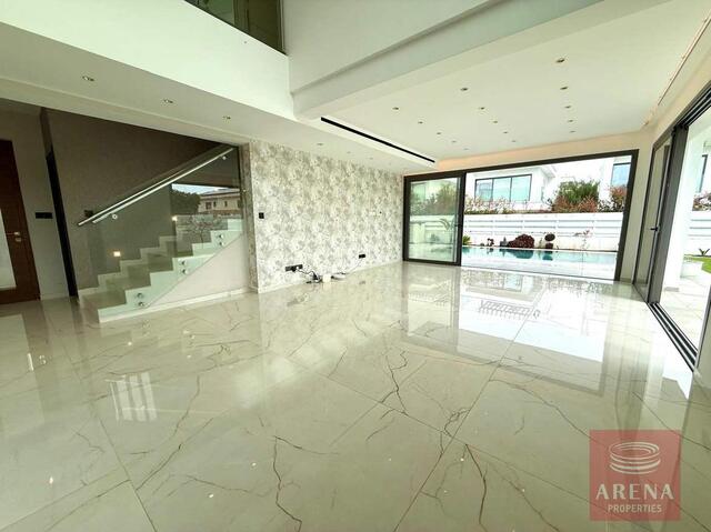 detachedHouse-6a6ca4c09c77c-1.jpg