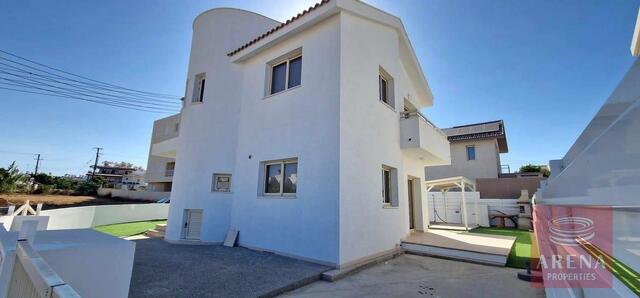 detachedHouse-69f352afbf721.jpg