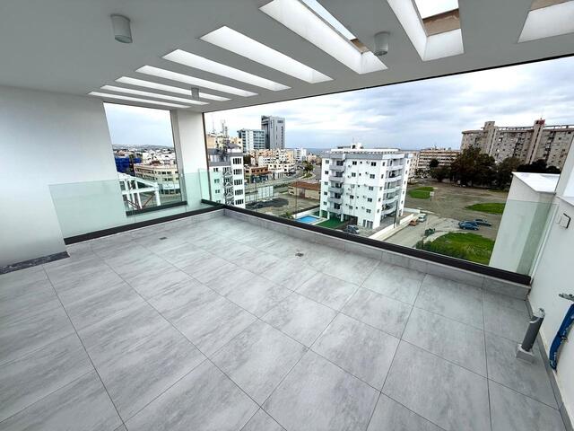 penthouse-69affc2964403.jpg