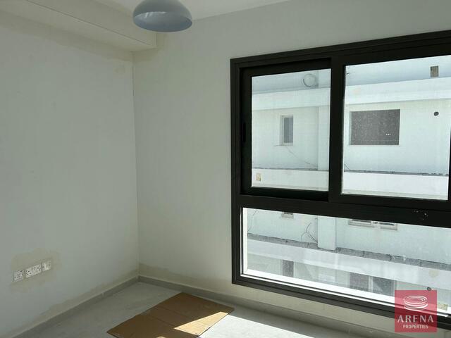 apartment-12-apts-in-makenzy-8255.jpg