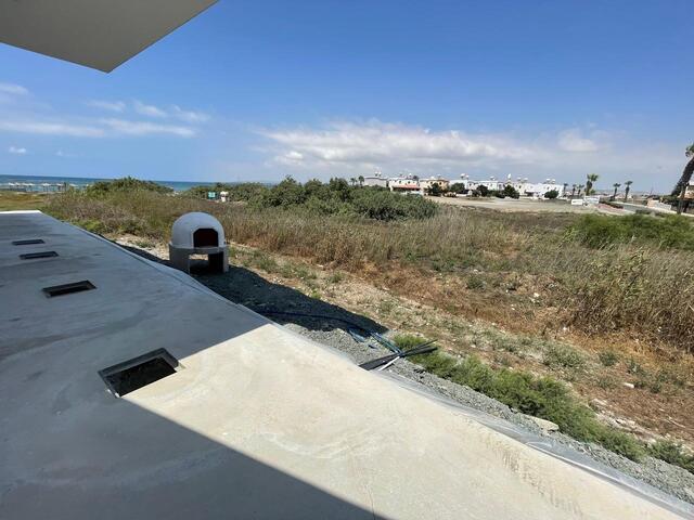 detachedHouse-1-seafront-villa-pervolia-10104-4.jpg