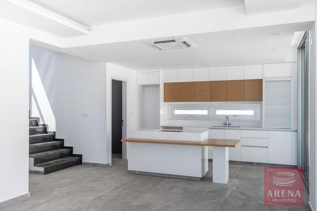 detachedHouse-6a7c25a5f3f1e.jpg