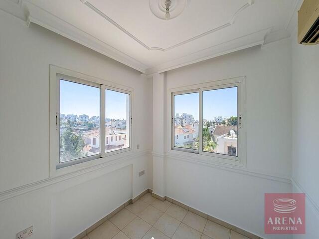 Charming 2 Bedroom Penthouse in Kamares – photo 4