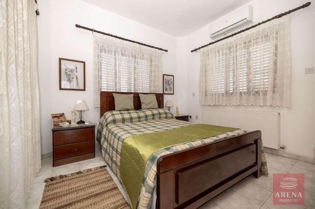 4-Bedroom Villa in the Pernera Area of Protaras – photo 20