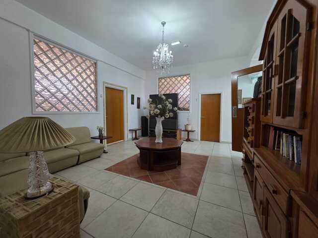 detachedHouse-1-10067-21-1.jpg