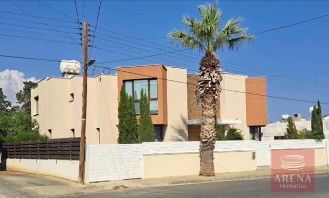 detachedHouse-40-4-BED-VILLA-IN-LARNACA-8978.jpg