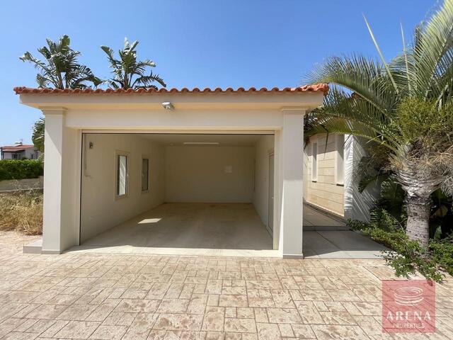 detachedHouse-3-5-BED-VILLA-IN-PERVOLIA-8296.jpeg