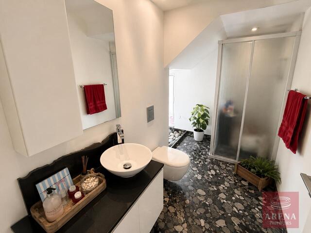 detachedHouse-6a26ac8243982.jpg
