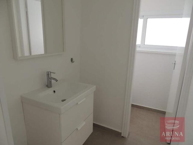 office-6a47ba5c780db.jpg