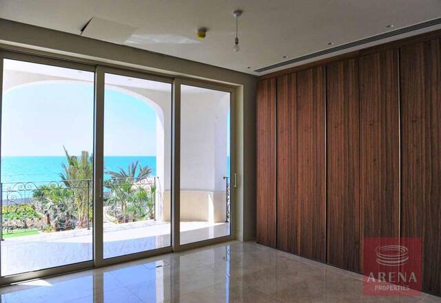 detachedHouse-27-6-BED-VILLA-IN-PERVOLIA-6867-1.jpg