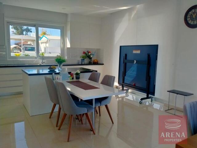 detachedHouse-10-4-bed-villa-paralimni-7492.jpg