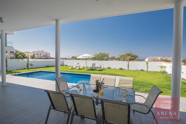 detachedHouse-4-villa-ayia-napa-5282.jpg