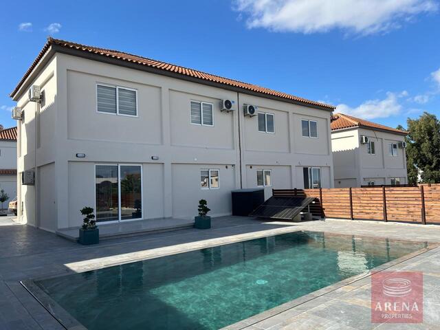detachedHouse-1-9100-3.jpg