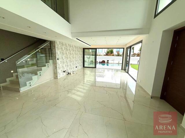 detachedHouse-6a6ca4c07ba4f-1.jpg