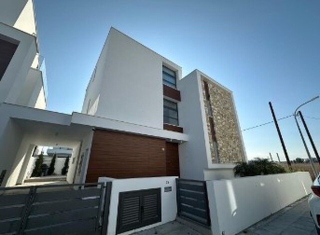 detachedHouse-1-4-BED-VILLA-IN-LIVADIA-9452-7.jpeg
