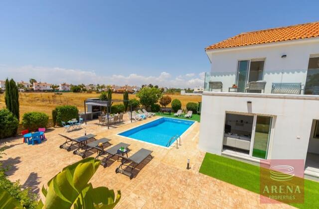 detachedHouse-3-4-BED-VILLA-AYIA-THEKLA-5190.jpg