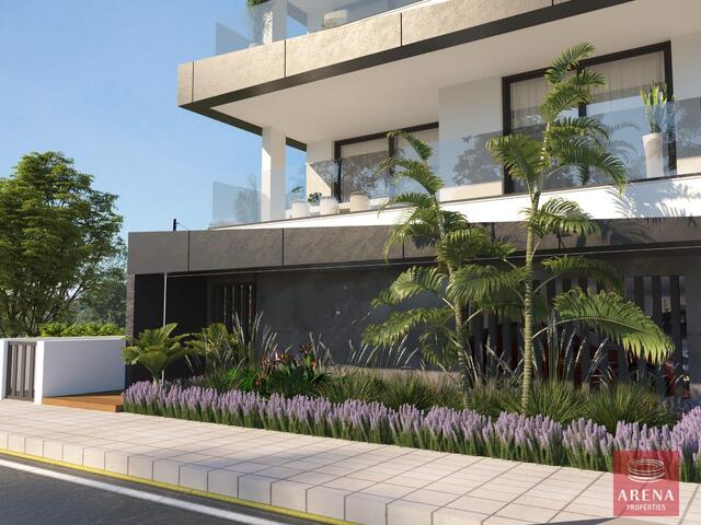 apartment-3-2-bed-apts-near-mall-765-2.jpg