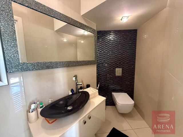 detachedHouse-6a21831fd782d-1.jpg