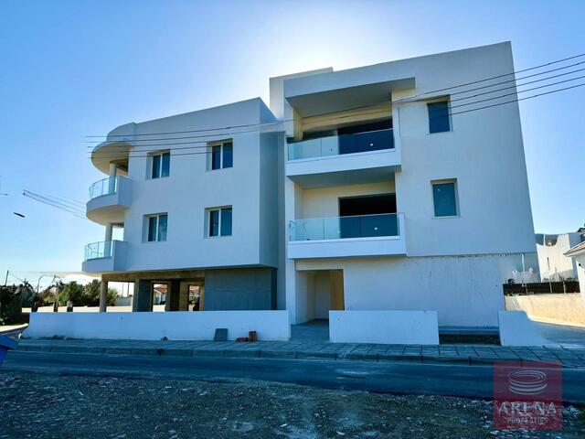 Charming 2-Bed Apartment in Kiti – photo 7