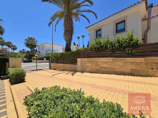 detachedHouse-3-4-BED-VILLA-CAPE-GRECO-8275-1.jpg