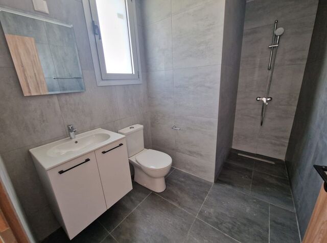 Top Floor Apartment For Sale In Larnaca – photo 21