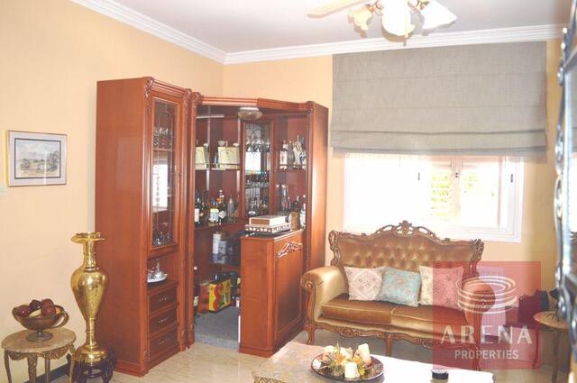 detachedHouse-9-villa-in-faneromeni-6792.jpg