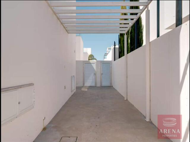 detachedHouse-6a57739a8dd6c-1.jpg