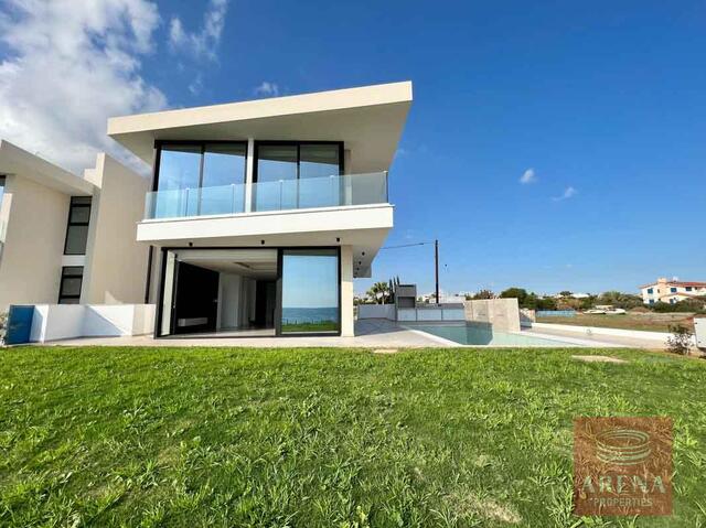 detachedHouse-3-1-luxury-villa-in-ayia-thekla-6154.jpg