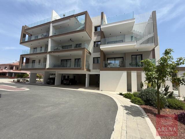 penthouse-6a13f280c2e55-5.jpg