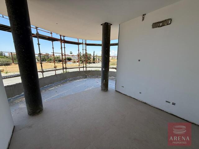 penthouse-6a2a705cd01f8-11.jpg